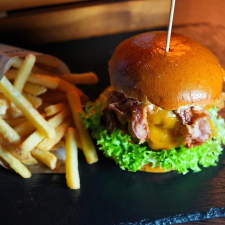 Hotel Restaurant Zum Loewen Duisburg Zewnętrze zdjęcie