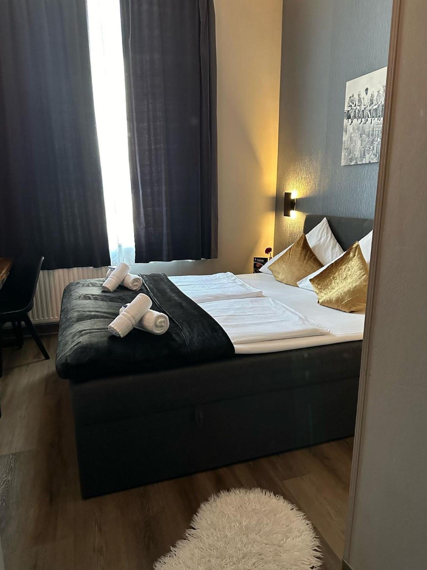 Hotel Restaurant Zum Loewen Duisburg Zewnętrze zdjęcie