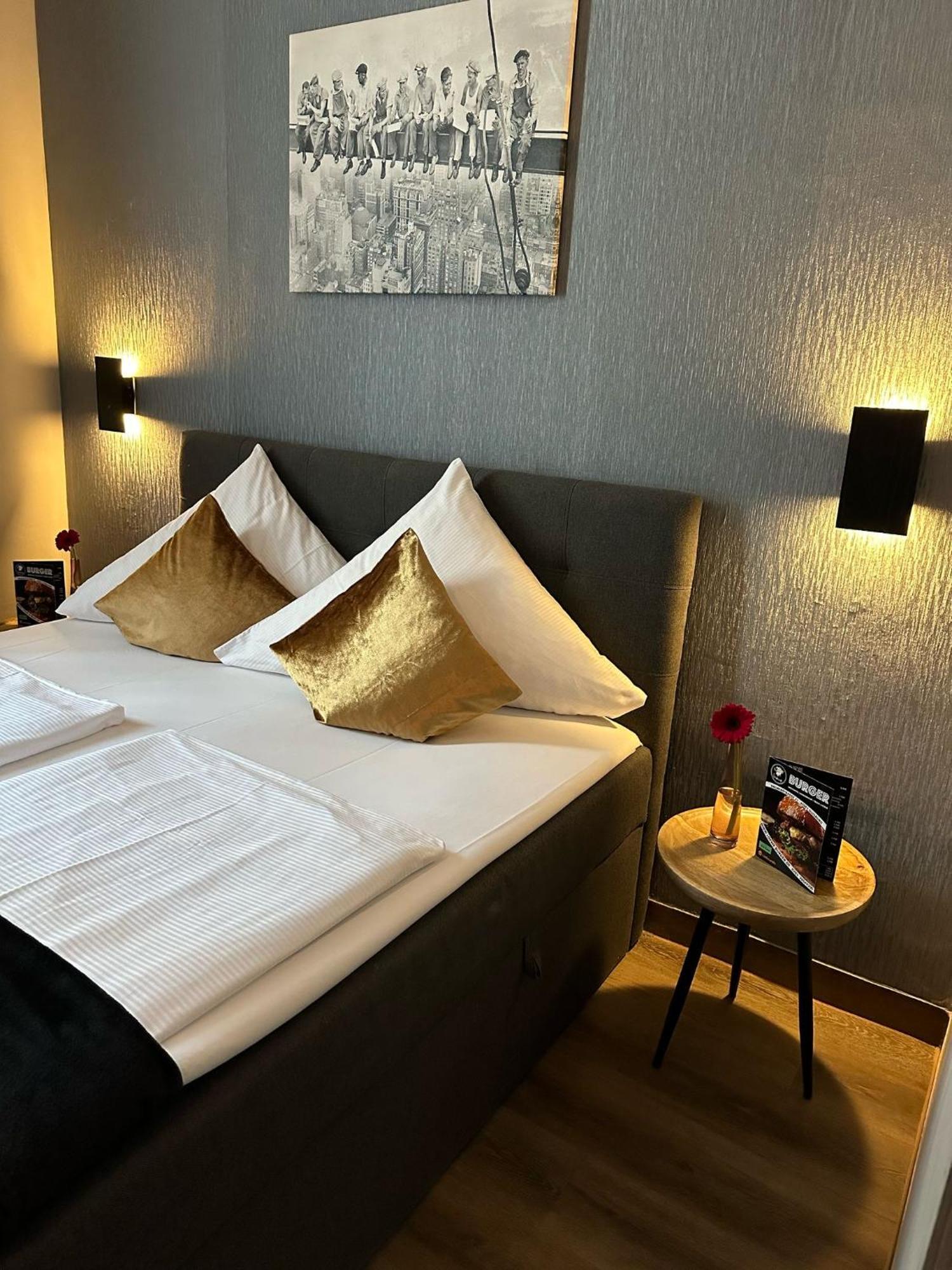 Hotel Restaurant Zum Loewen Duisburg Zewnętrze zdjęcie