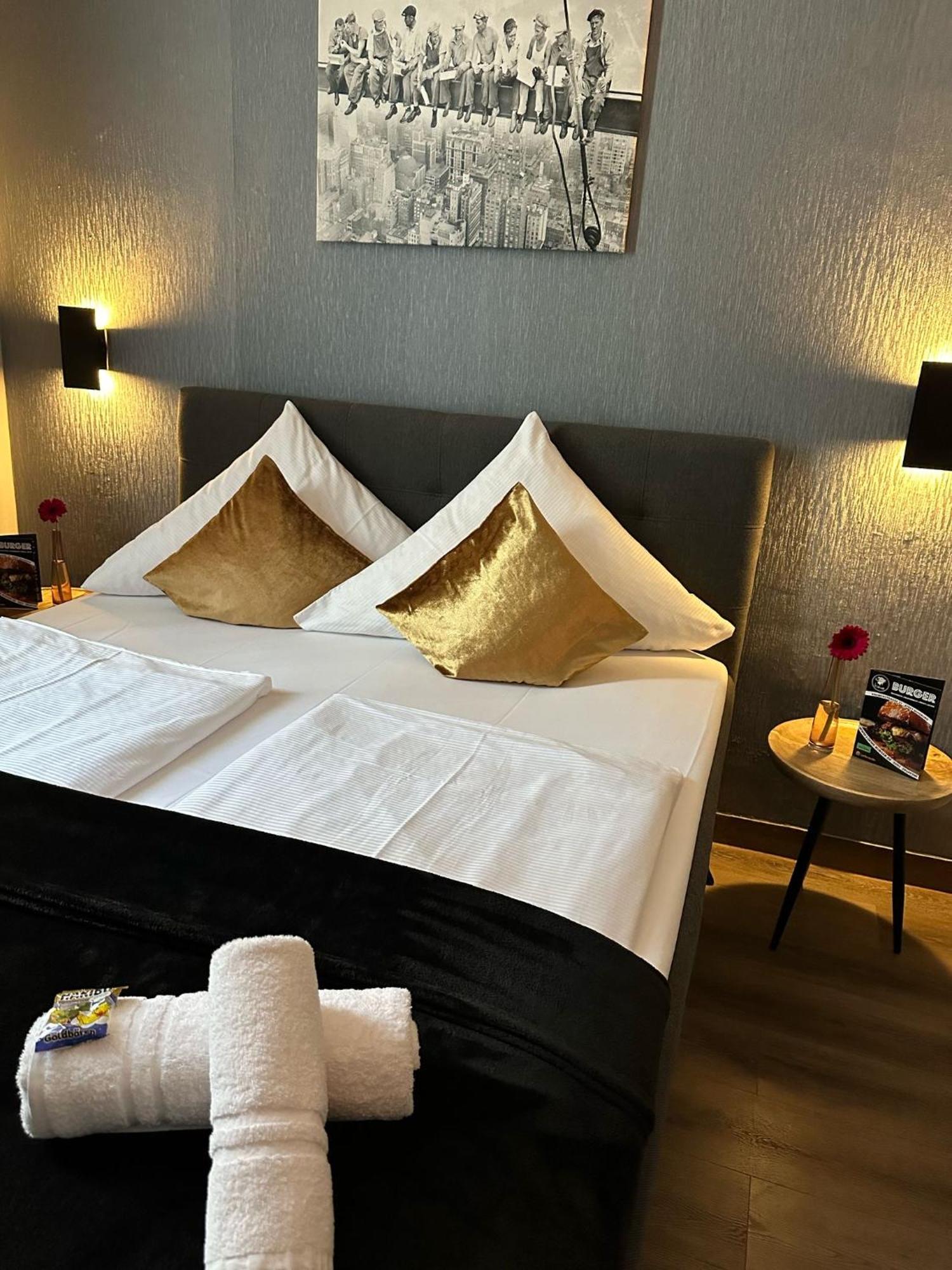 Hotel Restaurant Zum Loewen Duisburg Zewnętrze zdjęcie