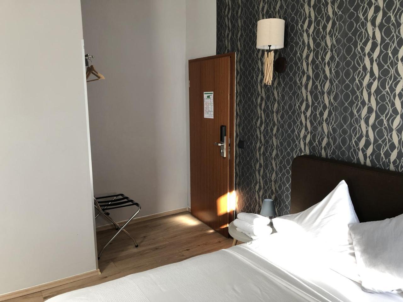 Hotel Restaurant Zum Loewen Duisburg Zewnętrze zdjęcie