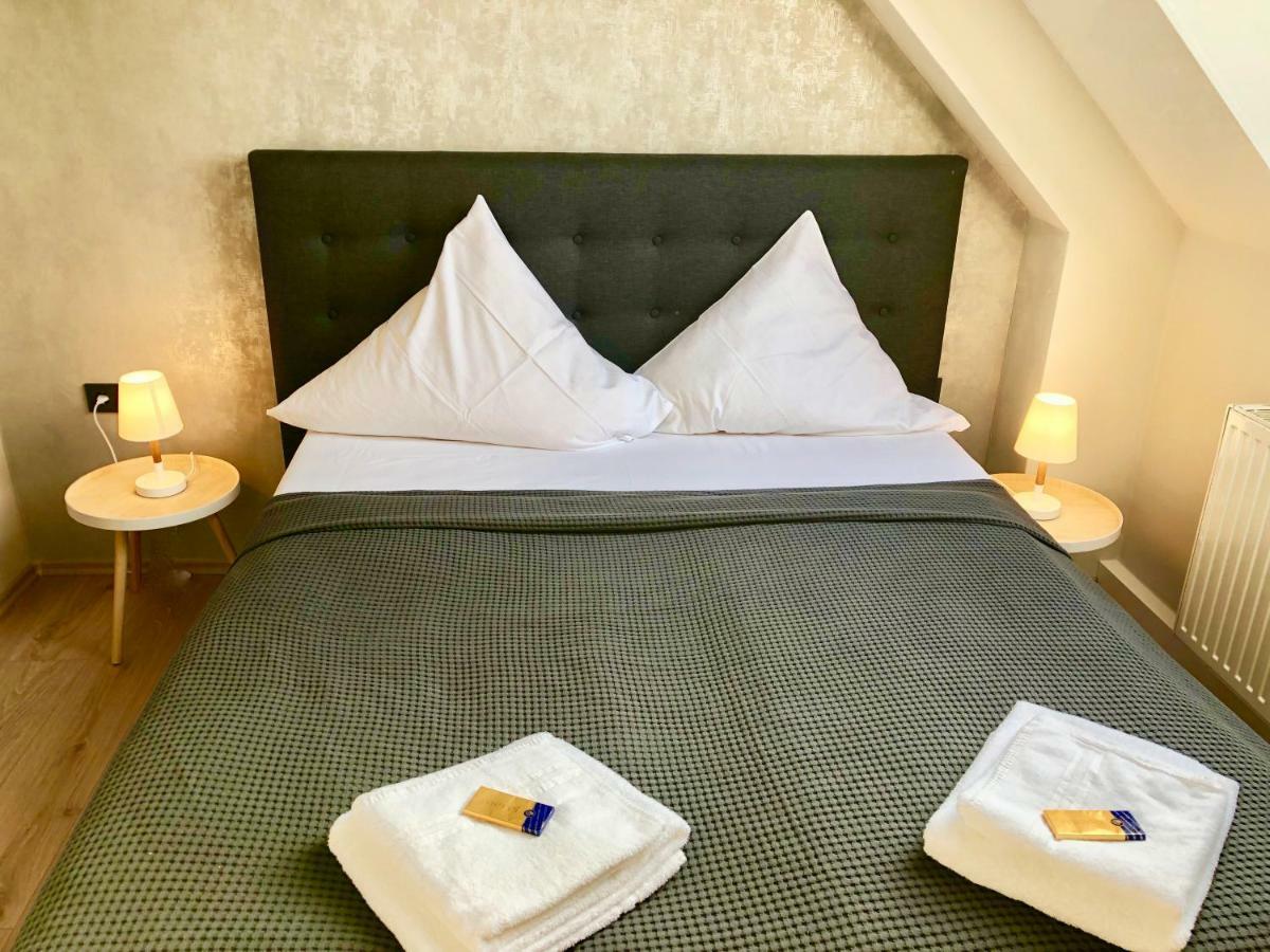 Hotel Restaurant Zum Loewen Duisburg Zewnętrze zdjęcie
